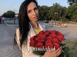 Amandahot