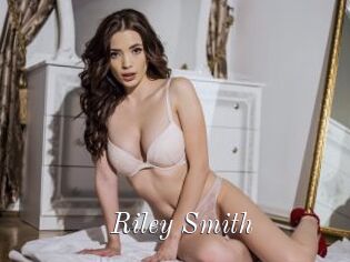 Riley_Smith